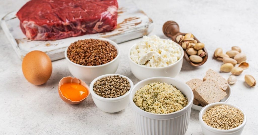 COMBIEN DE PROTÉINE PAR JOUR?