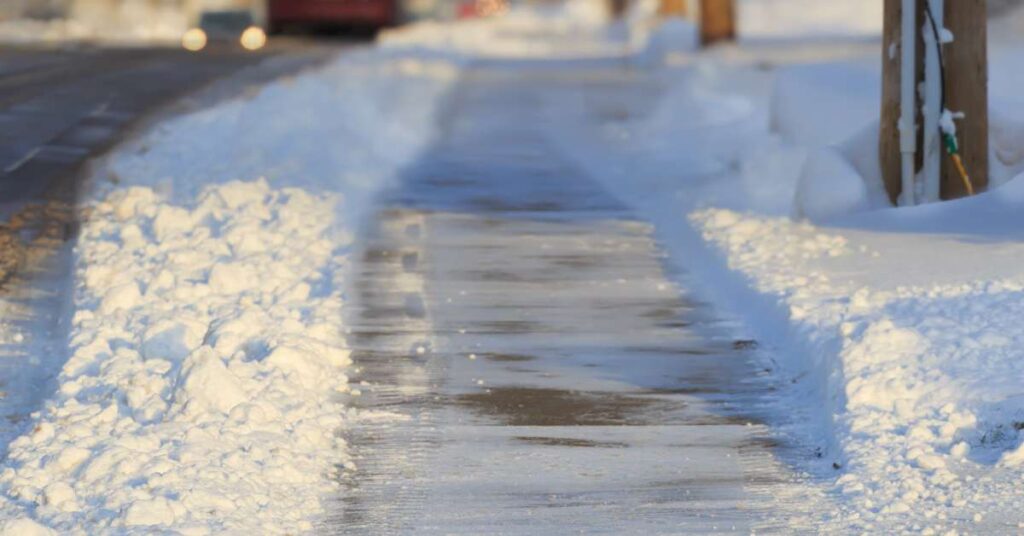 Crampons course hiver